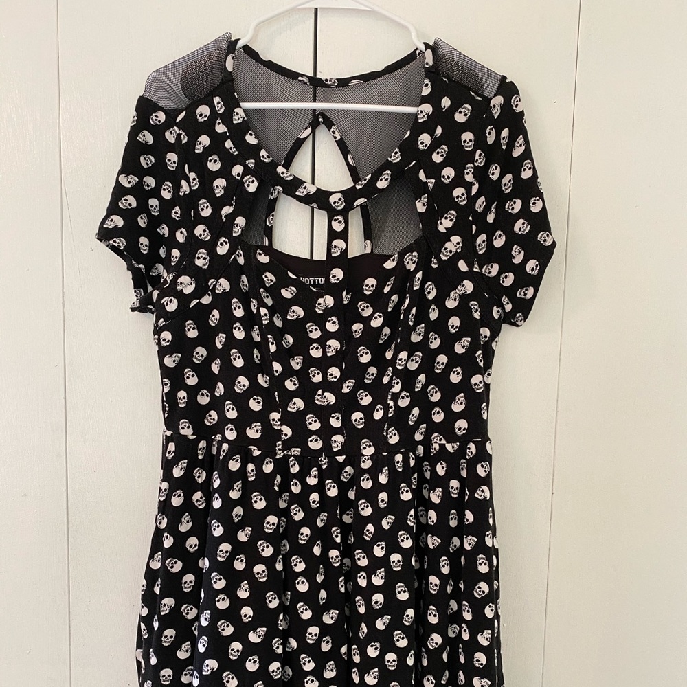 Black dress with skulls
